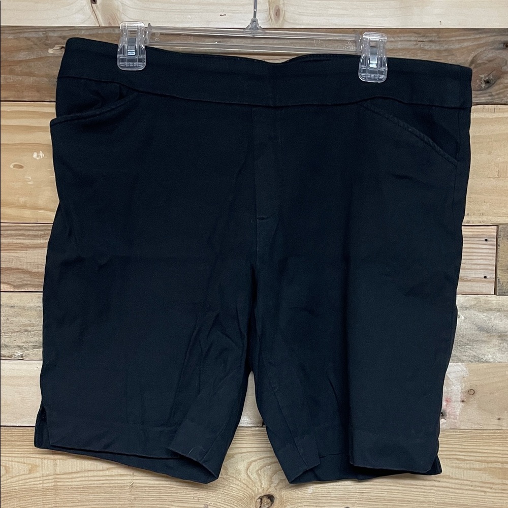 Time and Tru size Large (12-14) Black Lightweight Bermuda Shorts